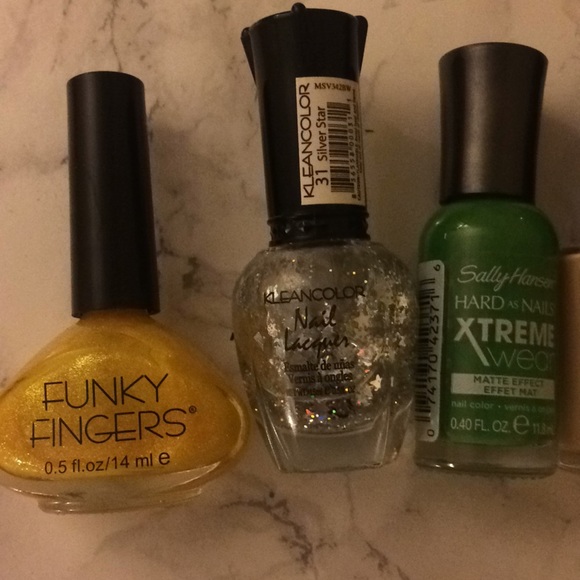 Assortment of nail polish bundle - Picture 4 of 5